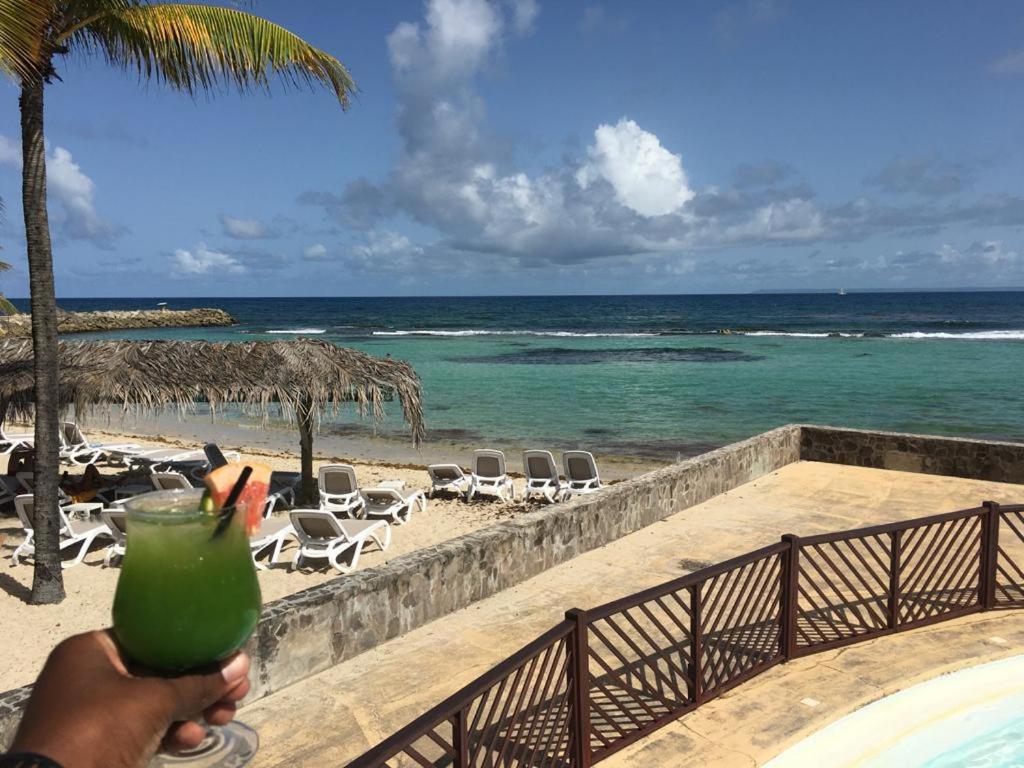 Studio Vue Mer Piscine Plage Kaz Punch Manganao Chez Julie Saint-Francois  Exterior foto